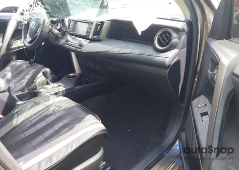 2015 Toyota Rav4 Xle z USA, uszkodzony, nr VIN JTMWFREVXFD066848